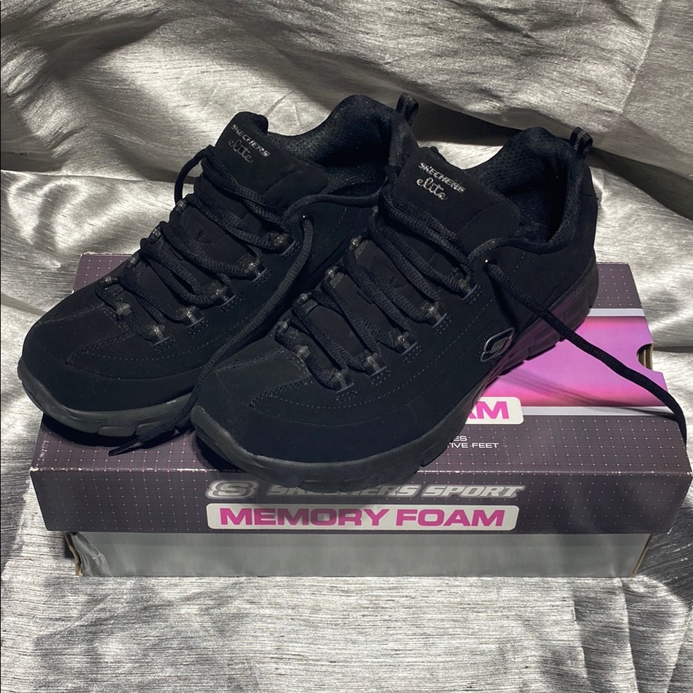 EUC Skechers Elite Black Sneakers Women’s 9 Wide